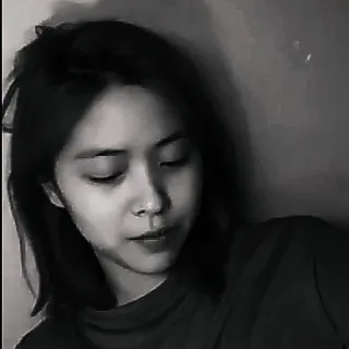 🕶 124d2f15 인물 사진, 여자, 사람, 얼굴, 흑백 telegram sticker