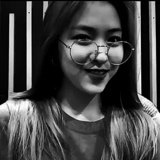 🕶 d592c956 여자, 안경, 인물 사진, 사람 telegram sticker