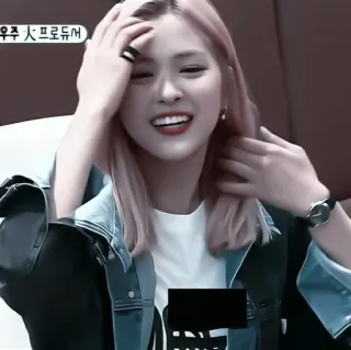 💐 13196ccb 우주 ㅊ프로듀서 kpop, phụ nữ, nụ cười, chân dung, cô gái, Hàn Quốc telegram sticker