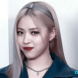 💐 1afe1fc5 phụ nữ, tóc vàng, chân dung, khuôn mặt, kpop, châu Á telegram sticker