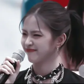 💐 2affe237 phụ nữ, người, micro, vòng cổ choker, ca sĩ, bông tai, châu Á telegram sticker