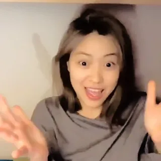 ☁️ 8aea88fb 人, 女人, 肖像, 脸, 表情 telegram sticker