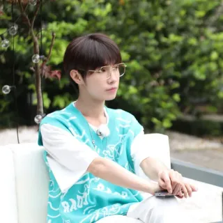 🙂 2046c68b telegram sticker