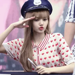 🍣 e07a470b Lisa POLICE kpop, полиция, девушка, айдол, шляпа, форма, сердце whatsapp sticker