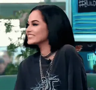 🔹 0d96a2af #BUILD woman, person, smile, celebrity telegram sticker