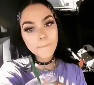 🔹 177e985f woman, girl, brunette, beverage, portrait telegram sticker