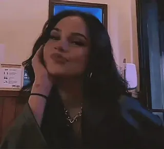 🔹 af8b69c7 woman, brunette, portrait, selfie, person, necklace telegram sticker