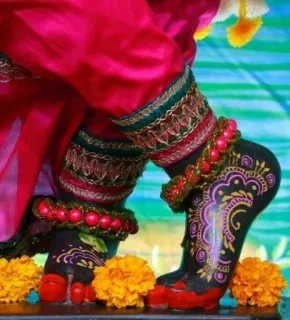 👣 d5fb767f feet, anklets, decoration, hinduism, spiritual, religious, india telegram sticker