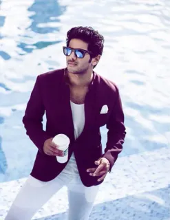 ❤️ 066759e2 ผู้ชาย, แว่นกันแดด, เสื้อแจ็คเก็ต, แฟชั่น, คนดัง, คน, ท่าโพส, สระว่ายน้ำ telegram sticker