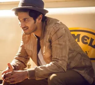 ❤️ 804a0bc0 ผู้ชาย, หมวก, เสื้อแจ็คเก็ต, อูฐ, นั่ง, ภาพเหมือน telegram sticker