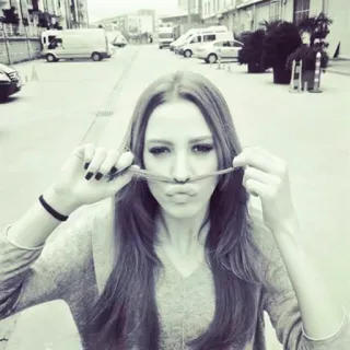 😠 6c8698c8 ผู้หญิง, ผม, ภาพเหมือน, โพสท่า, ความงาม, หนวด, ตลก telegram sticker