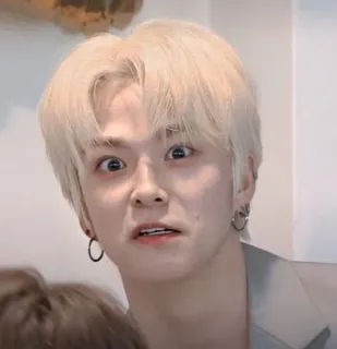 🤖 026014d0 orang, pria, wajah, ekspresi, kpop whatsapp sticker