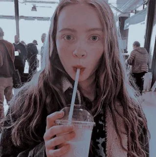 🥕 8253ef37 女性, 飲酒, ポートレート, 人物, 女の子, 飲み物 telegram sticker