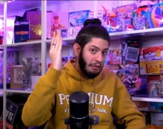 😒 362892f3 PREMIUM 남자, 후드티, 사람, 마이크 telegram sticker