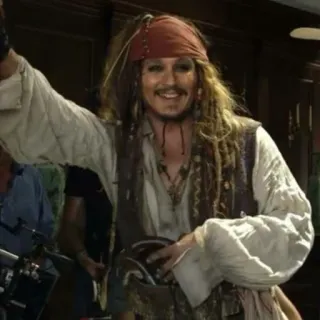 👀 733c198e Jack Sparrow Pirates of the Caribbean pirate, capitaine, Johnny Depp, film, mer whatsapp sticker