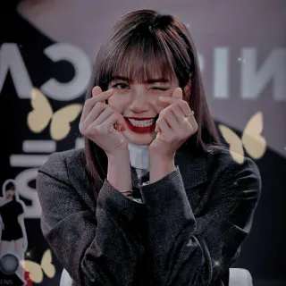 🎶 789dcb32 Lisa kpop, 歌手, 名人, 女性, 可爱, 眨眼, 爱心 telegram sticker