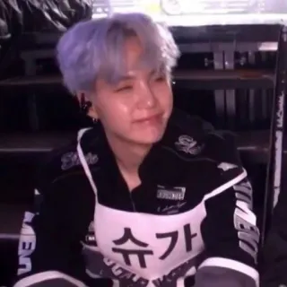 🍪 f09d6beb Suga 슈가 Suga, BTS, K-pop, Korea, Musik, Idola, Artis whatsapp sticker