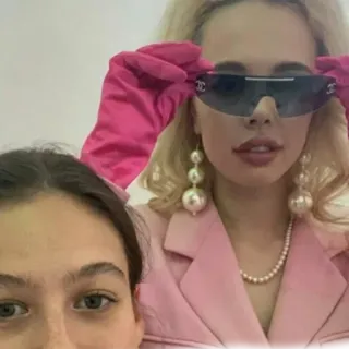 самка от таджички :: @fStikBot telegram stickers