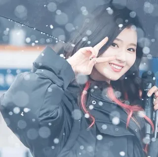 ✌ 1a655f7b mulher, símbolo da paz, pessoa, inverno, retrato telegram sticker