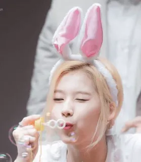 🐰 be4008ad mulher, orelhas de coelho, bolha, soprando bolhas, fofo, cabelo loiro telegram sticker