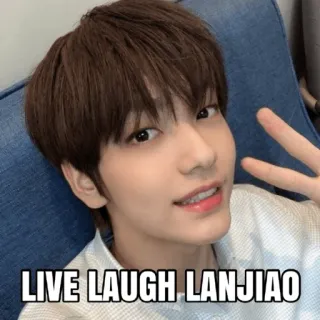 😍 a093c7ab LIVE LAUGH LANJIAO ミーム, 攻撃的, アジア人男性, ピースサイン telegram sticker