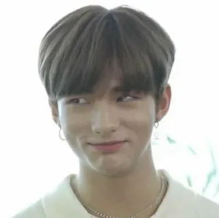 😏 23577dbe kpop, hyunjin, stray kids, idol, promi, koreanisch telegram sticker