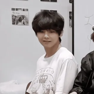 😋 b7a10907 V K-pop, penyanyi, BTS, V, pria, orang telegram sticker