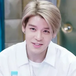 😀 04fb08f5 personne, homme, portrait, souriant, coréen, asiatique telegram sticker