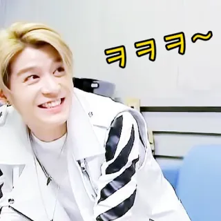 😁 cd1ae17d ㅋㅋㅋㅋ~ coréen, personne, sourire, rire, joyeux, kpop telegram sticker