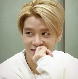 🤔 e9ffb639 telegram sticker