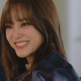 🪅 1f90c7f6 wanita, senyum, potret, orang, berambut cokelat, korea telegram sticker