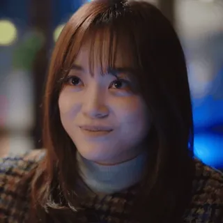 🪅 87ce9668 wanita, orang, tersenyum, potret, bahagia telegram sticker