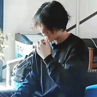 🧷 76ddd19d telegram sticker