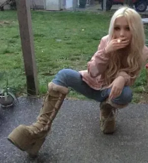 Больше стиков тут: @stikery4 whatsapp stickers