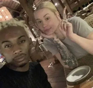 🌟 f145bd00 telegram sticker