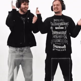 🤩 01152a39 ผู้ชาย, เต้น, หูฟัง, เพื่อน, สนุก, เพลง, งานเฉลิมฉลอง whatsapp sticker