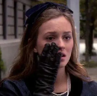 😘 a7a54e04 Blair Waldorf Gossip Girl femme, pleurer, gants, triste, Leighton Meester, Blair Waldorf, Gossip Girl whatsapp sticker