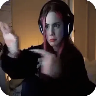 😏 a016017b женщина, девушка, указывает, розовые волосы, рыжие волосы whatsapp sticker