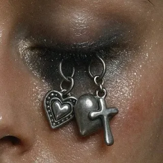 👁️ 7b1ff66d eye, earrings, heart, cross, jewelry, makeup telegram sticker