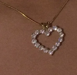 🤍 1915ab97 cœur, collier, bijou, amour, bling-bling, mode, accessoire telegram sticker