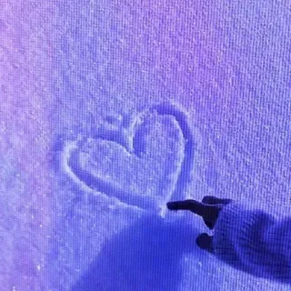 💜 f12e444e cœur, neige, hiver, amour, dessin, doigt, froid, saisonnier telegram sticker