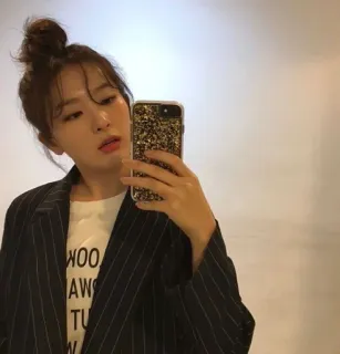 👘 22ce2122 WOO AW TU Selfie, Vrouw, Spiegel, Meisje, Pose telegram sticker