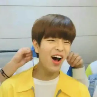 🐶 9f3d4575 personne, sourire, joyeux, portrait, jeunesse telegram sticker