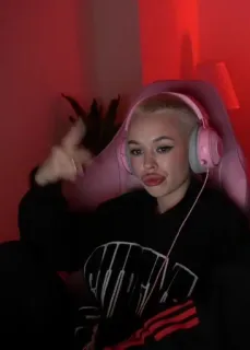 секс даша ☠ :: @fStikBot telegram stickers