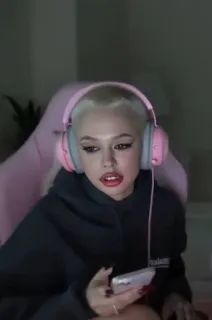 😞 b7874079 telegram sticker