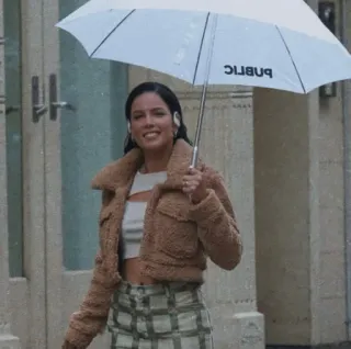 ✨ 2cbb173e Halsey femme, chanteuse, parapluie, ville, veste whatsapp sticker