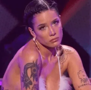 ✨ 459e79dc Halsey chanteur, célébrité, tatouage, portrait, artiste whatsapp sticker