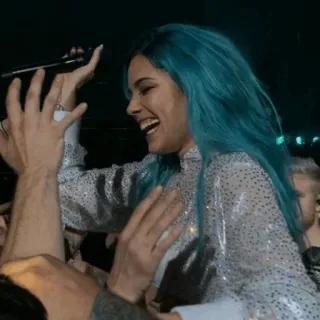 ✨ 9c5924a4 Halsey chanteur, musique, artiste, performance, concert, célébrité whatsapp sticker