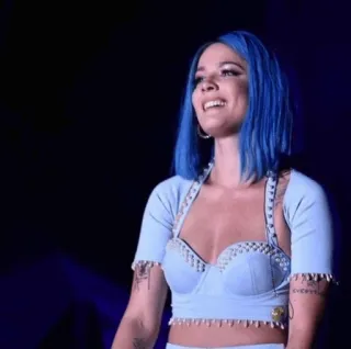 ✨ ff91662f Halsey chanteuse, musicien, cheveux bleus, femme, performance whatsapp sticker