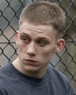 😒 377225ac 男, 打撲傷, ポートレート, 真剣, 刑務所, フェンス telegram sticker